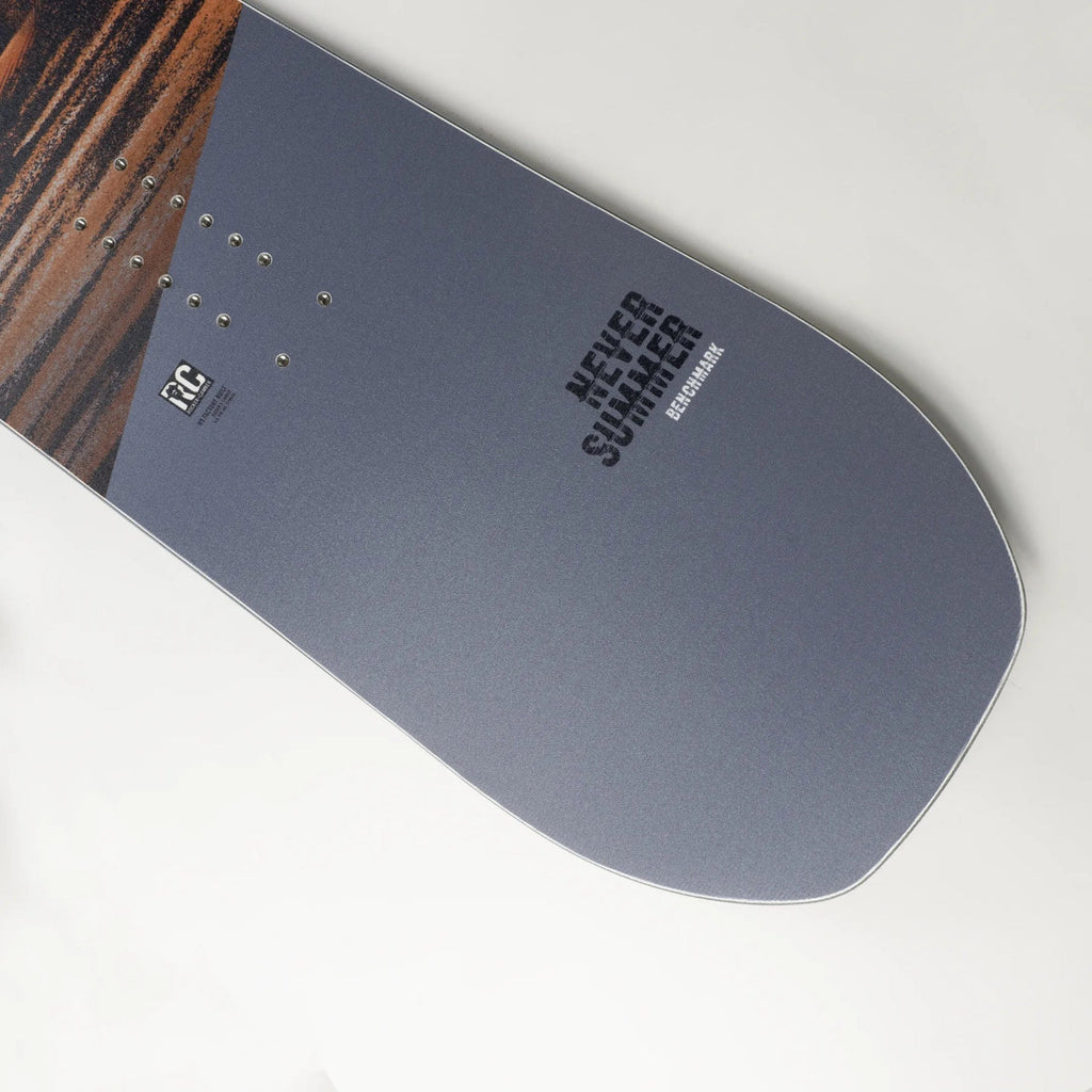Never Summer Benchmark Snowboard 2026