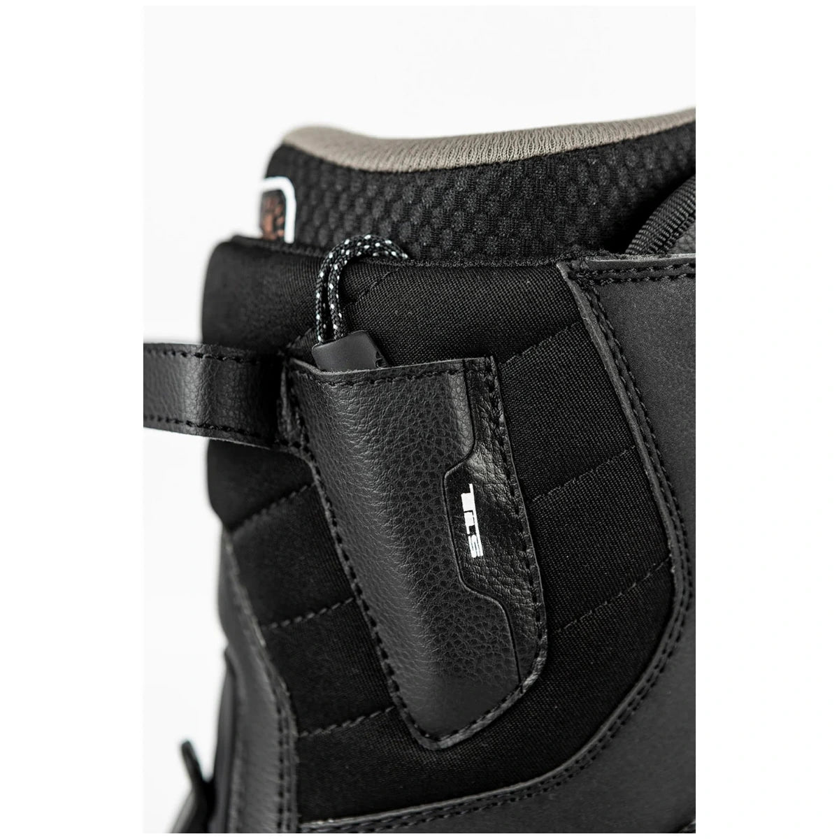 Nitro Cave Step On TLS Snowboard Boots 2025